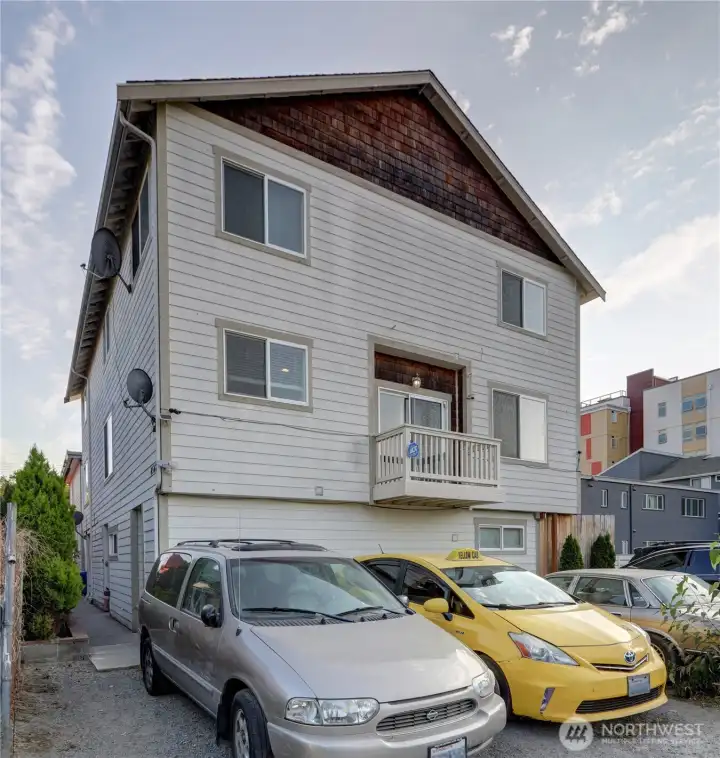Front parking with entry on the side of the building