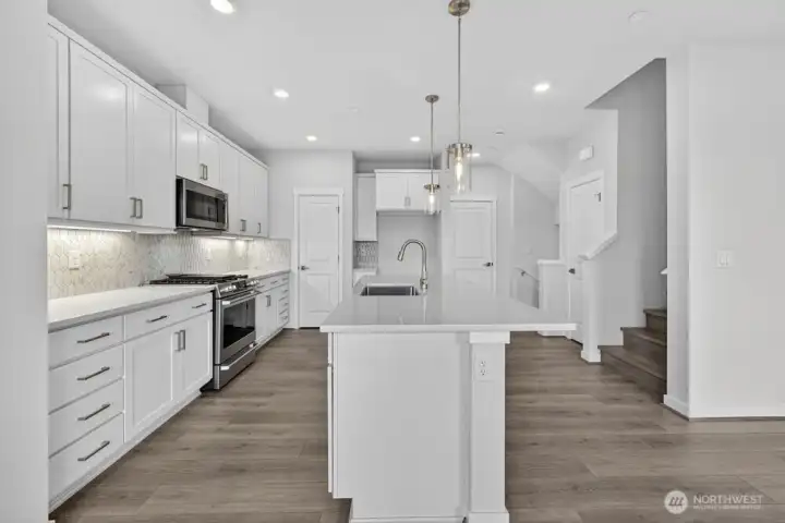 13205 NE 127th Way Unit E - Ready Now