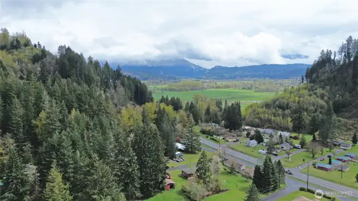 Cascade Mt foothills surround the fertile valley of Randle. Large populations of Elk can be regularly be seen grazing in these fields