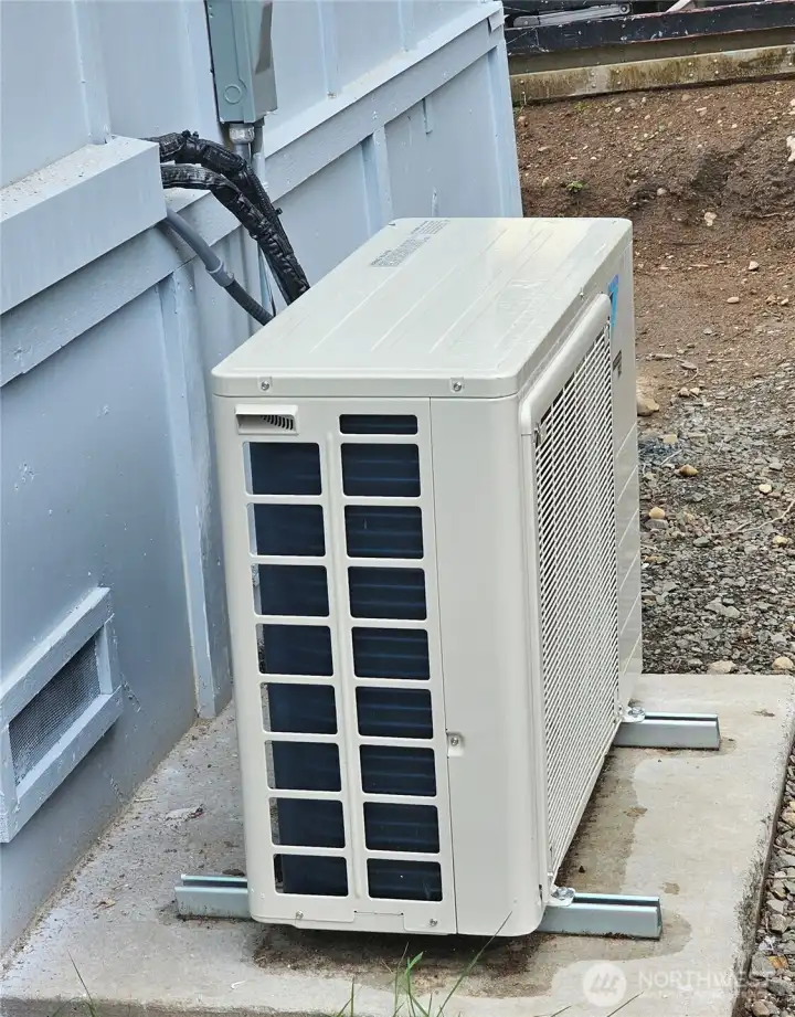 Efficient Minisplit heatpump for economical AC and heating in the home.