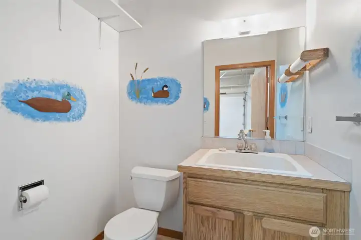 1/2 Bath Located in the Garage.