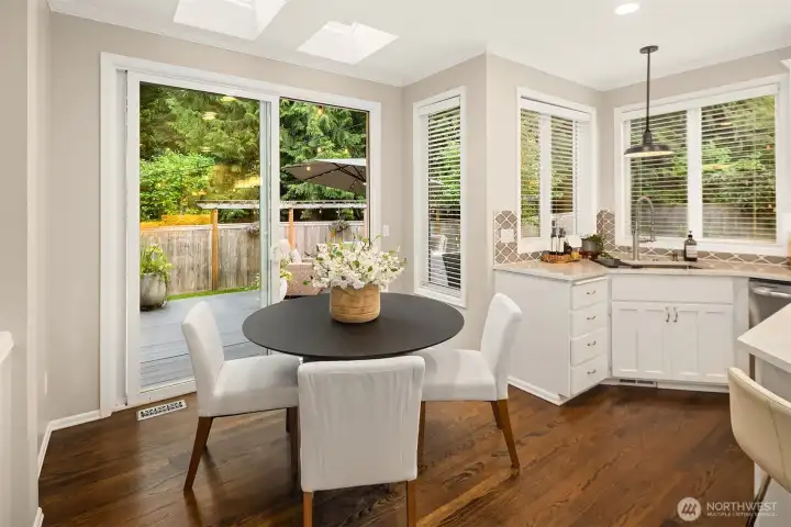 Eat-In Kitchen