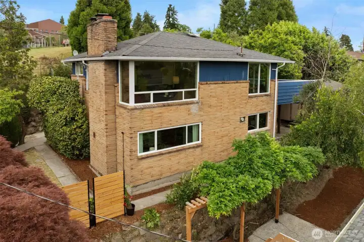Mid-century one story w/ walk-out basement!