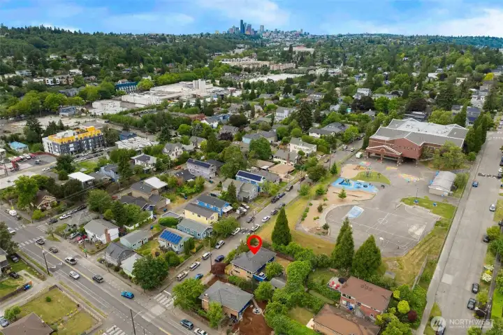 Close to Lake Washington, Light Rail, and Mt. Baker.