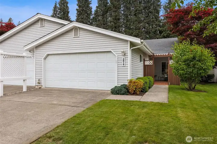 Skip the yard work and live the good life in this lovely, upgraded 1575 sq/ft condo-townhome in a park-like, popular and convenient SE Olympia location. HOA dues cover exterior maintenance. Skip the yard work and live the good life in this lovely, upgraded 1575 sq/ft condo-townhome in a park-like, popular and convenient SE Olympia location. HOA dues cover exterior maintenance.