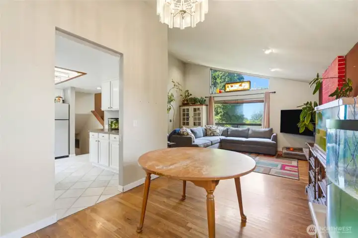 Dining room to living room
