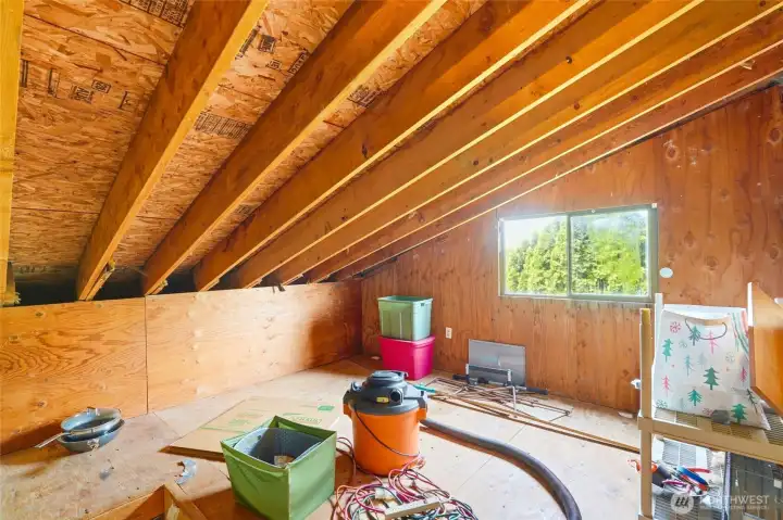 Attic space w/window, electricity & plumbing