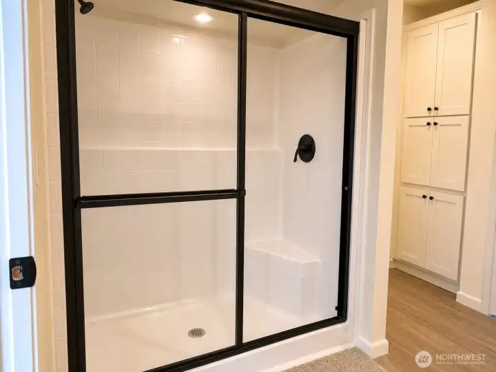 Primary Bathroom *AI Staging* Primary Bathroom *AI Staging*