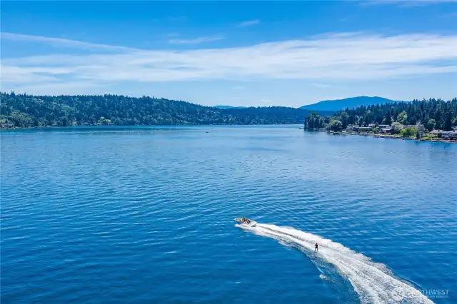 Whether your a watersport enthusiast, avid nature fan or just enjoy sitting on the dock enjoying a gorgeous sunrise or sunset, Lake Sammamish has something for everyone!