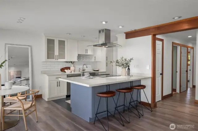 From lively gatherings to casual chats over a quick bite, this stunning kitchen is the heart of every memorable moment.