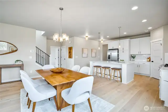 Photographs are for illustrative purposes only. Features, finishes, interior/exterior colors, landscaping and floorplan shown may vary from actual homes built.