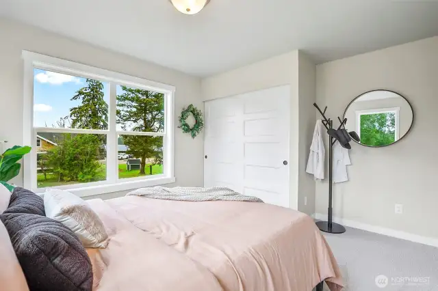Photographs are for illustrative purposes only. Features, finishes, interior/exterior colors, landscaping and floorplan shown may vary from actual homes built.