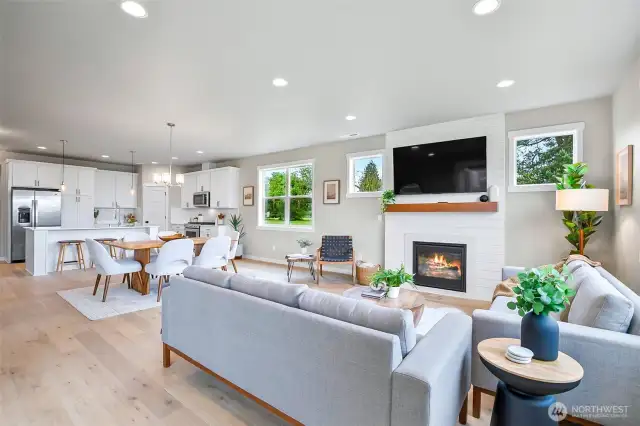 Photographs are for illustrative purposes only. Features, finishes, interior/exterior colors, landscaping and floorplan shown may vary from actual homes built.
