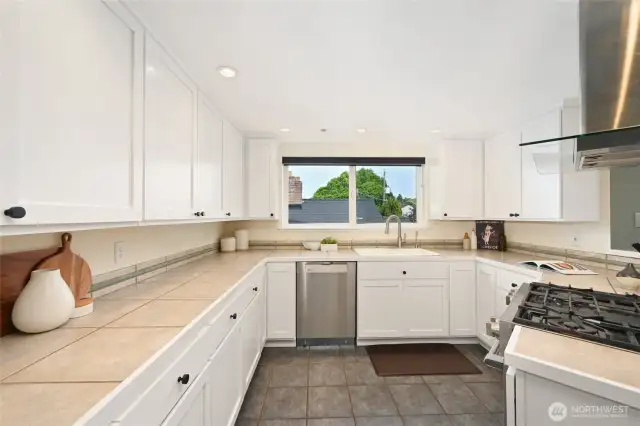 Plenty of counter space.