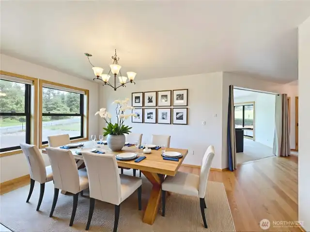 Virtually Staged Dining