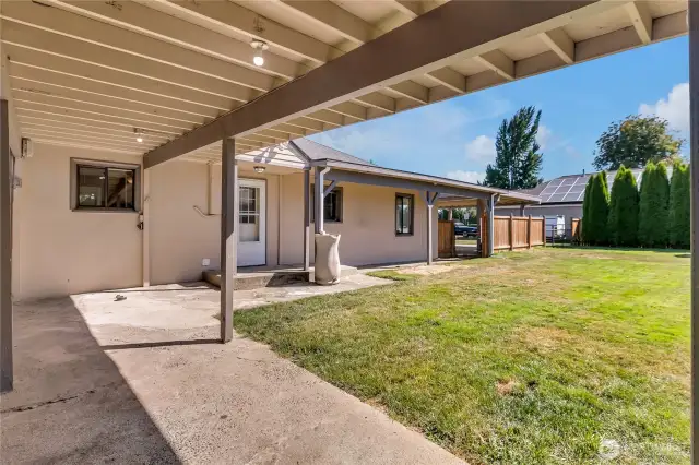Covered patio, enjoy the comfort of the outdoors.
