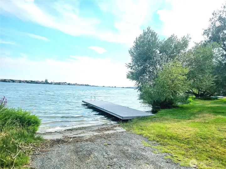 Community boat launch