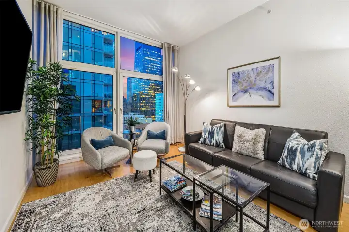 11 ft ceilings floor to ceiling windows