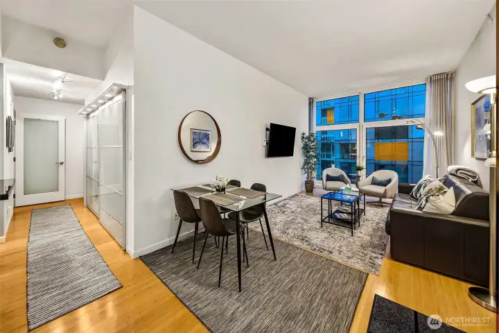 hardwoods though out home modern finishes