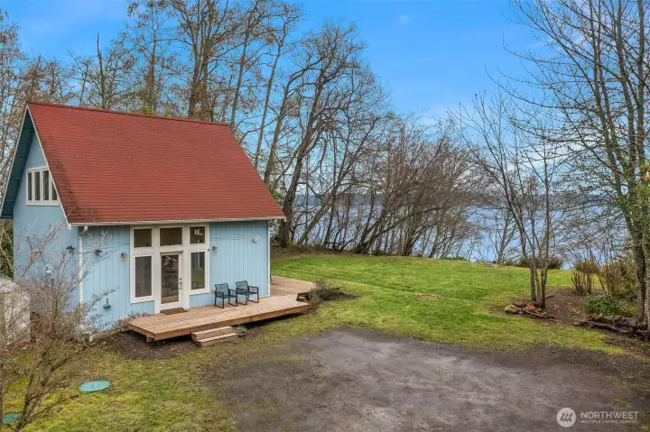 Perched on Vashon’s east side with sweeping views of Puget Sound and Mount Rainier.