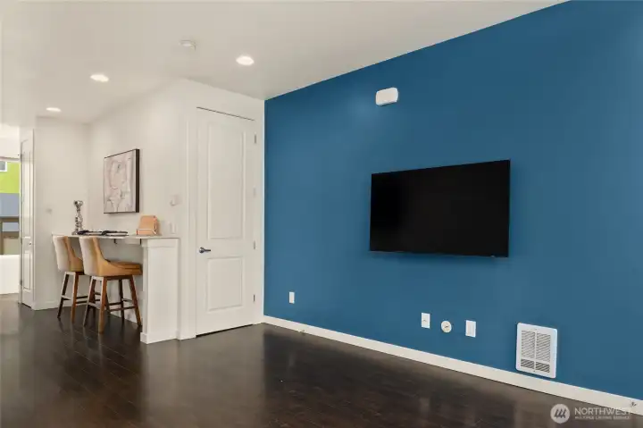 Fresh paint! TV Stays!