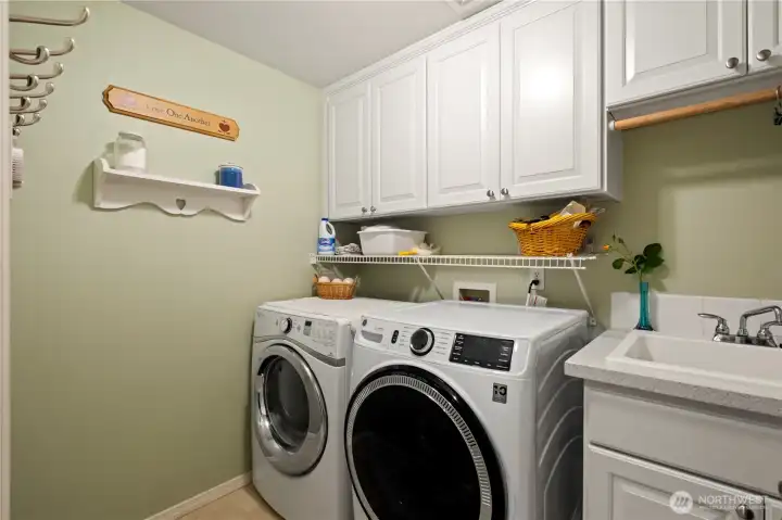 Laundry on Main Laundry on Main