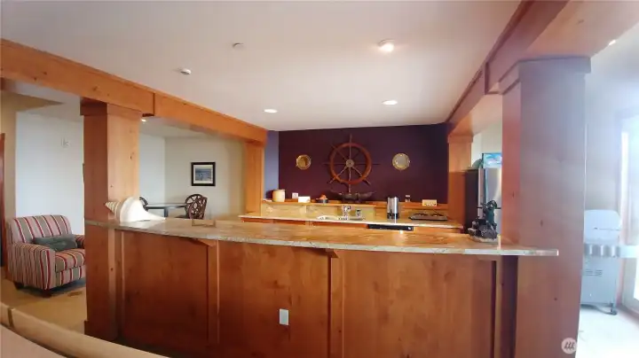 Owners' lounge kitchen and eating bar