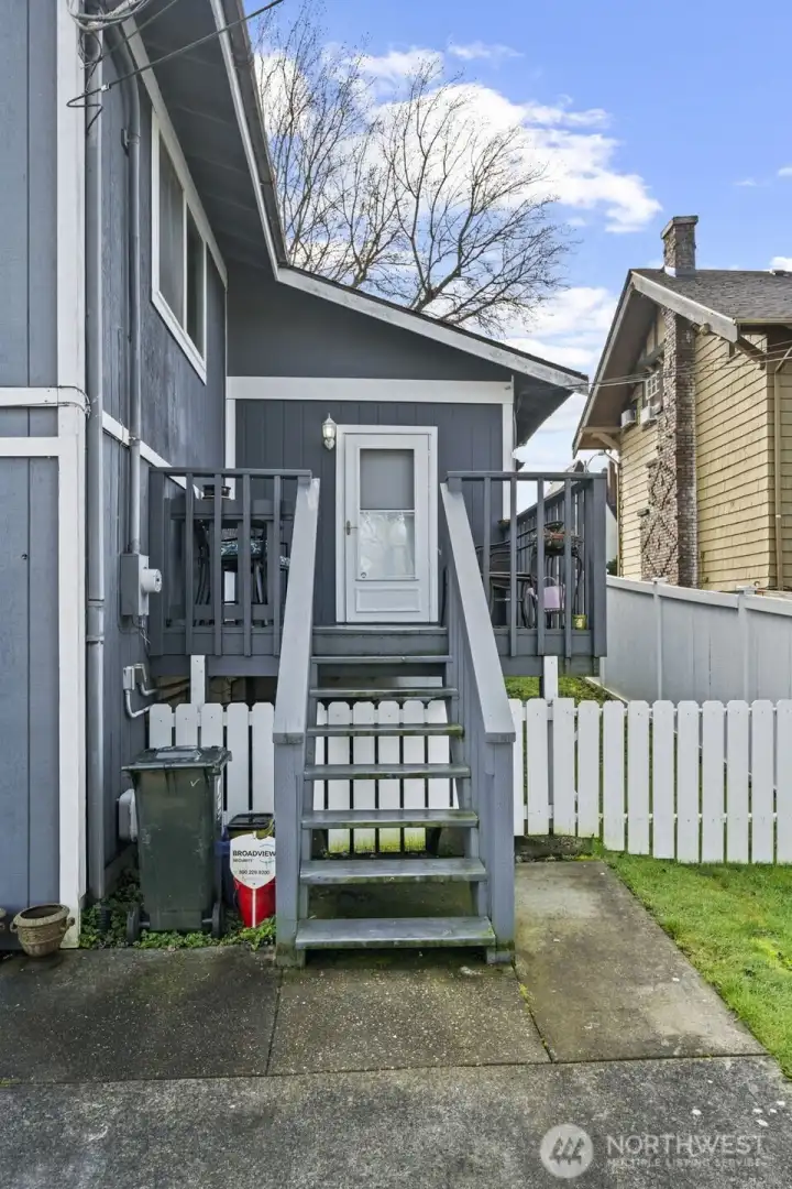 Rear Entrance for Private Entry