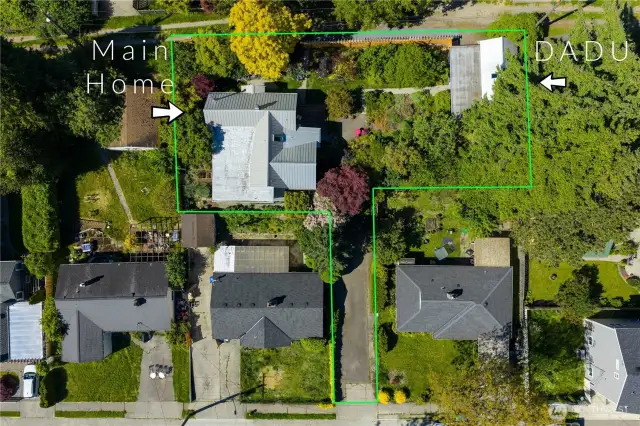 You can park in the spacious driveway (4 cars +), or in the garage (attached to the DADU) or in the alley on the North side of the property.  The driveway has space for a boat/RV/camper, whatever is your jam.