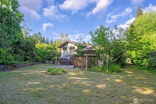Large 17,000SF Lot