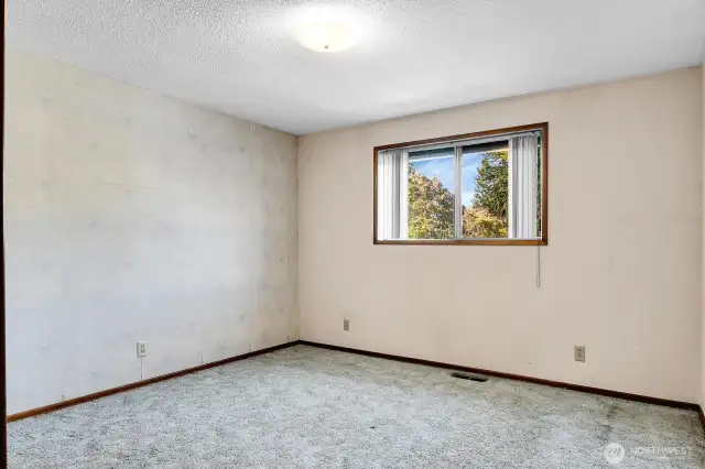 Bedroom #2 (First Floor)