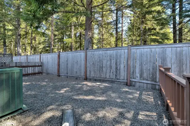 Easy- care back yard - fully fenced.