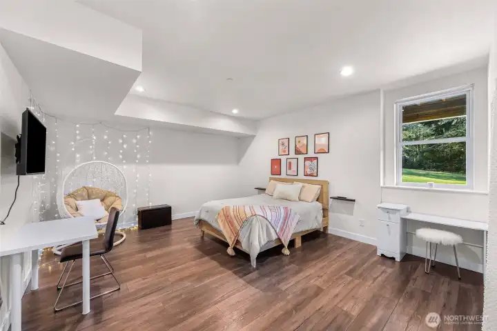 Downstairs spacious bedroom 4