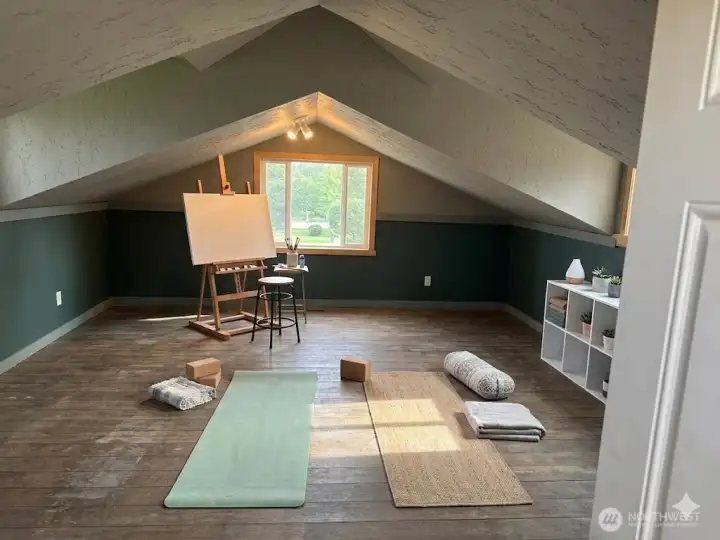Bonus Room above the shop, could be used for yoga studio, artist studio or at home office!