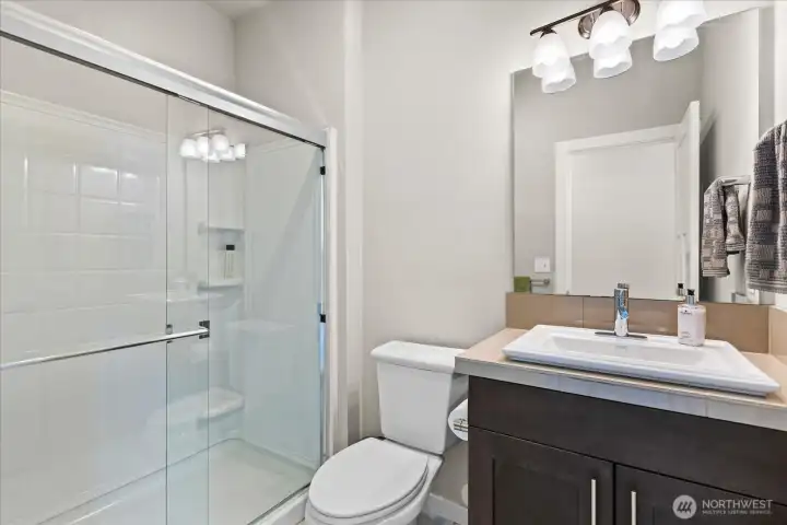 Lower level 3/4 bath