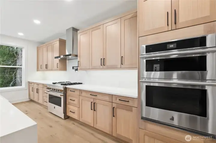 Photo for marketing purposes only.  Photo is from a similar home in the community. Colors & Finishes Vary.