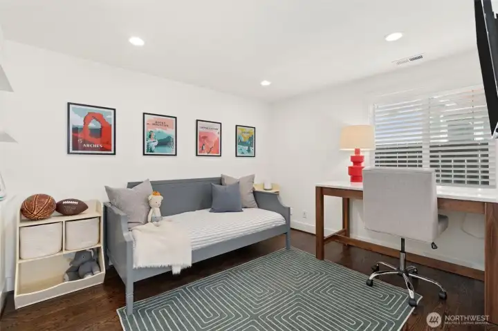 Office, bedroom, your choice
