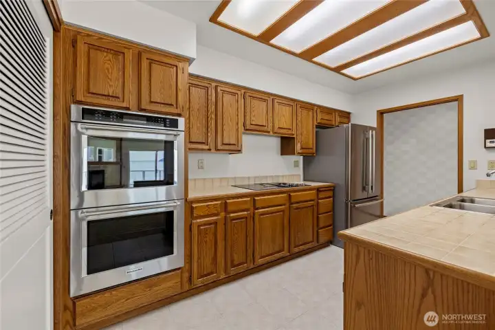 The original cabinets are in great condition BUT the brand new Kitchenaide appliances are fabulous!