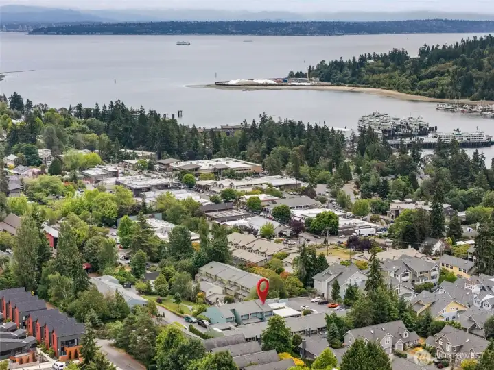 Excellent location, close to the Seattle ferry and Winslow ammenities.