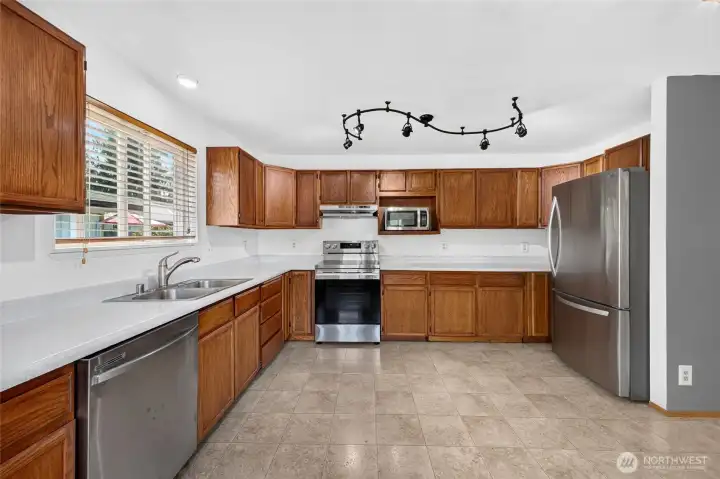 Another view of the kitchen featuring stainless steel appliances! Another view of the kitchen featuring stainless steel appliances!
