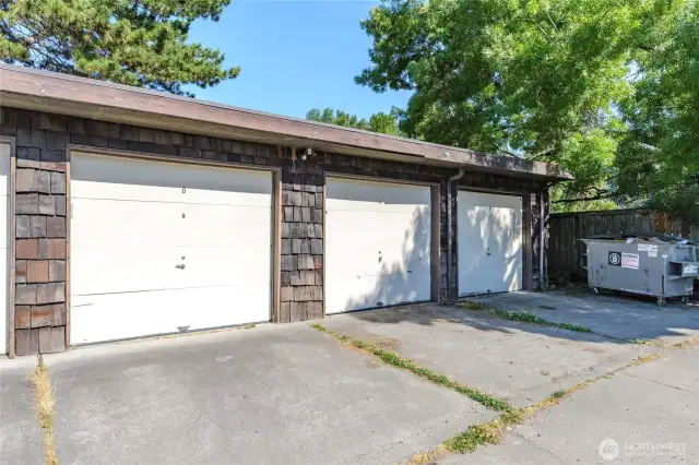 private garage