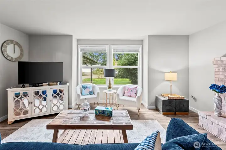 Huge picture window!