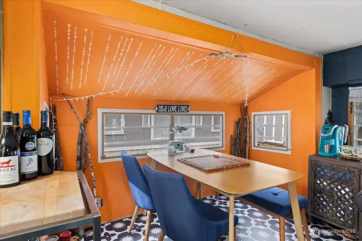 Room to dine or play your favorite games.