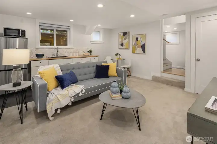 Lower level living space with MIL/ADU potential.