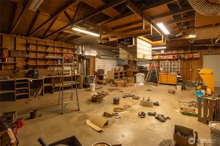 Garage/shop