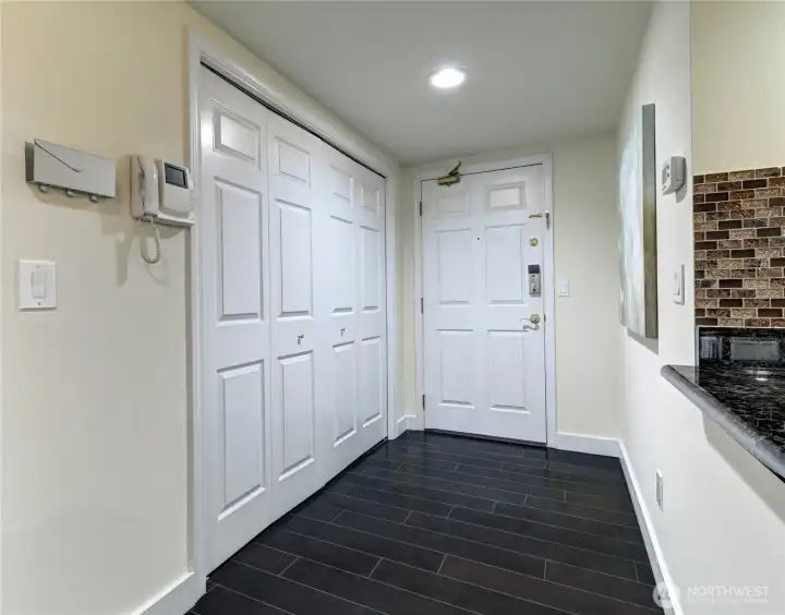 Open Entry with Storage