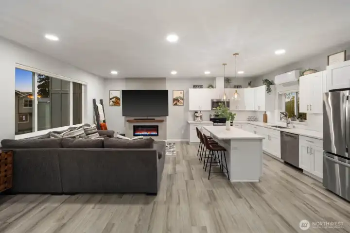 Main Level - Great Rooml
