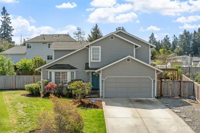 University Place School District. Home is located in a cul-de -sac, covered front porch, 4 bedrooms, 2.5 bathrooms, 2 stories, covered front porch & 2 car attached garage.