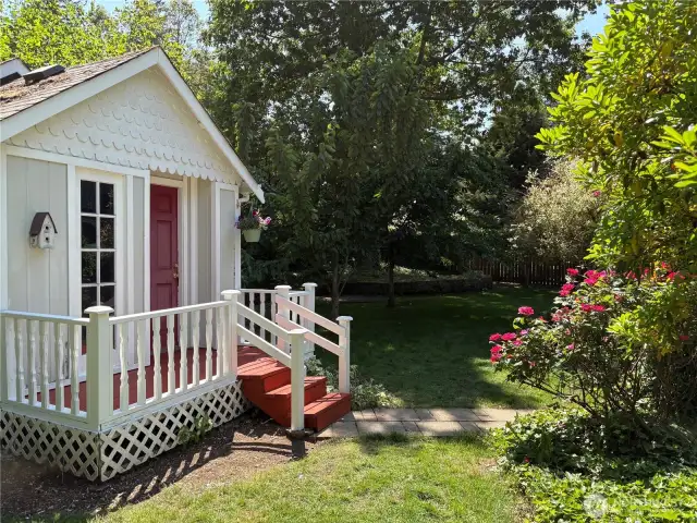 Darling backyard shed