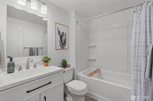 large new bathroom with spacious tub to relax